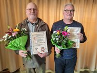 2 x Ehrenspange in Gold des LAV Sachsen Anhalt Frank Gabriss und Rainer Pooschke rechts 2021